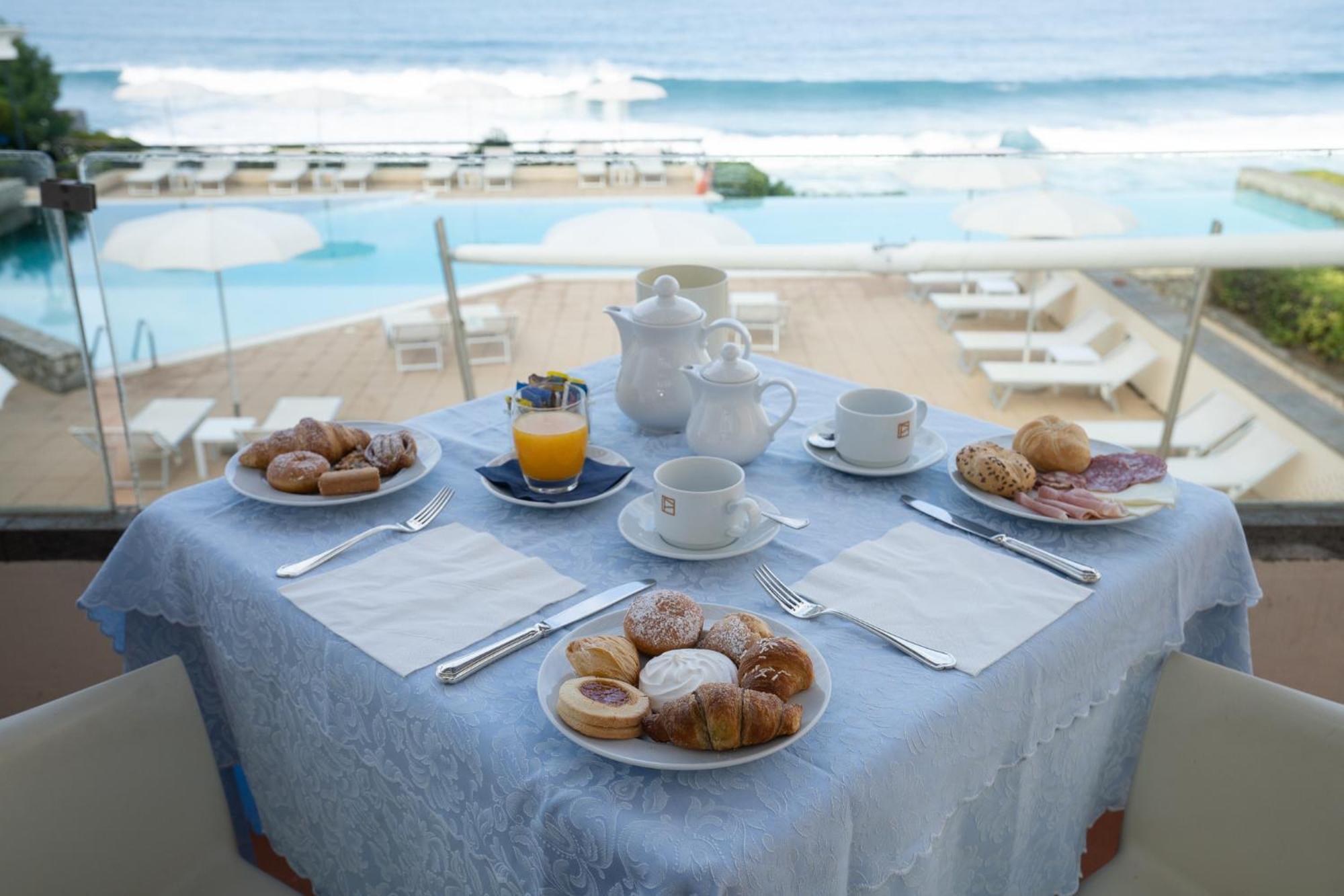 Grand Hotel San Pietro ปาลีนูโร ภายนอก รูปภาพ